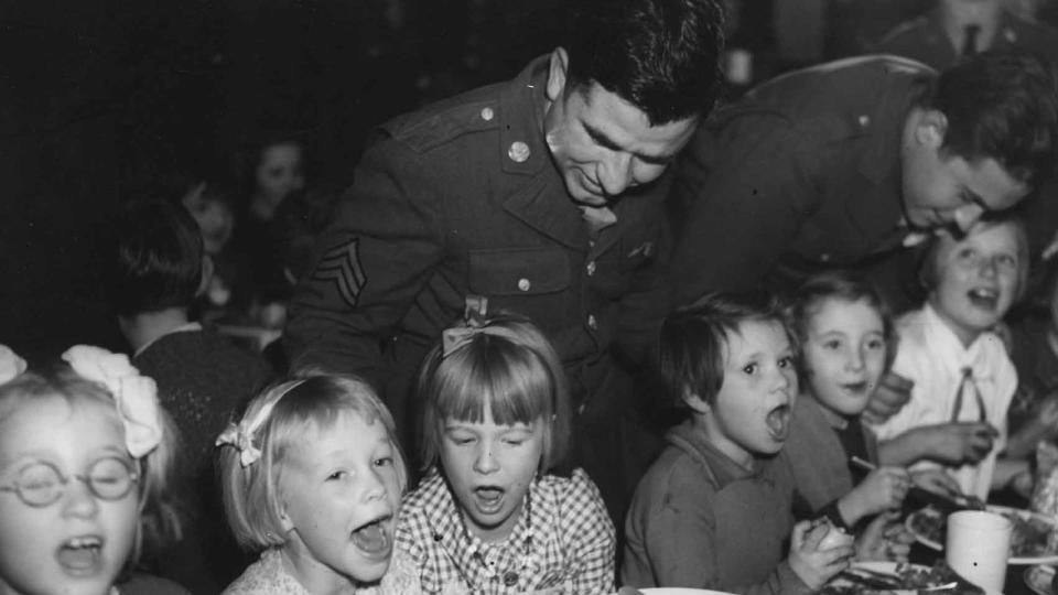 Thanksgiving dinner, WWII