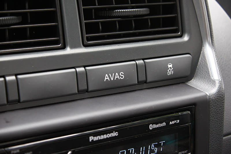 這AVAS系統可開啟或關閉車外行進聲響，提升其他用路人判位容易度。