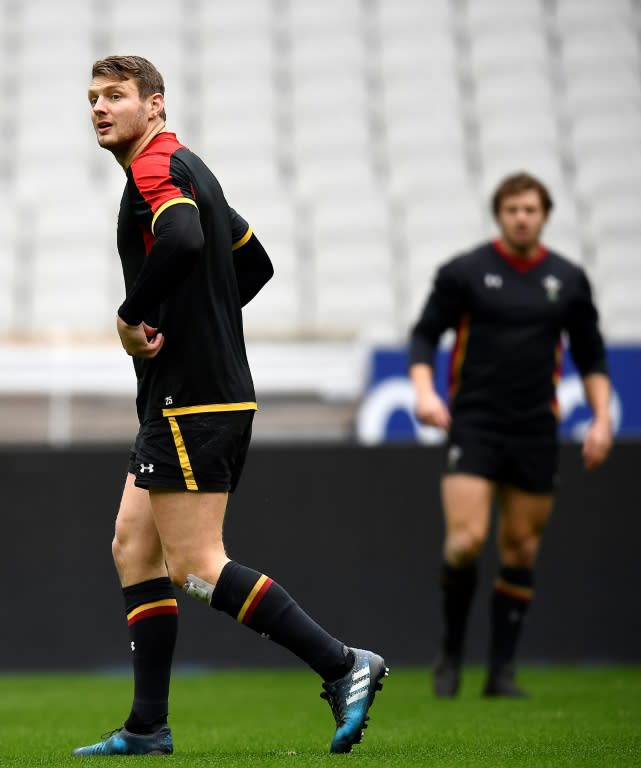 Wales' fly-half Dan Biggar (L) and full-back Leigh Halfpenny attend a team training session at the Stade de France in Saint-Denis on March 17, 2017, on the eve of their Six Nations rugby union match against France