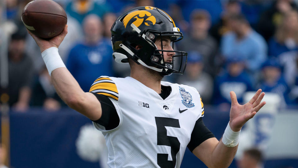 Iowa posts 1st Music City Bowl shutout topping Kentucky 210