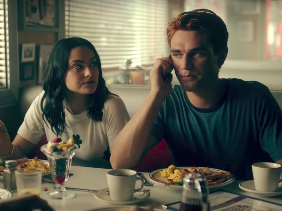 riverdale season four ep one archie pops