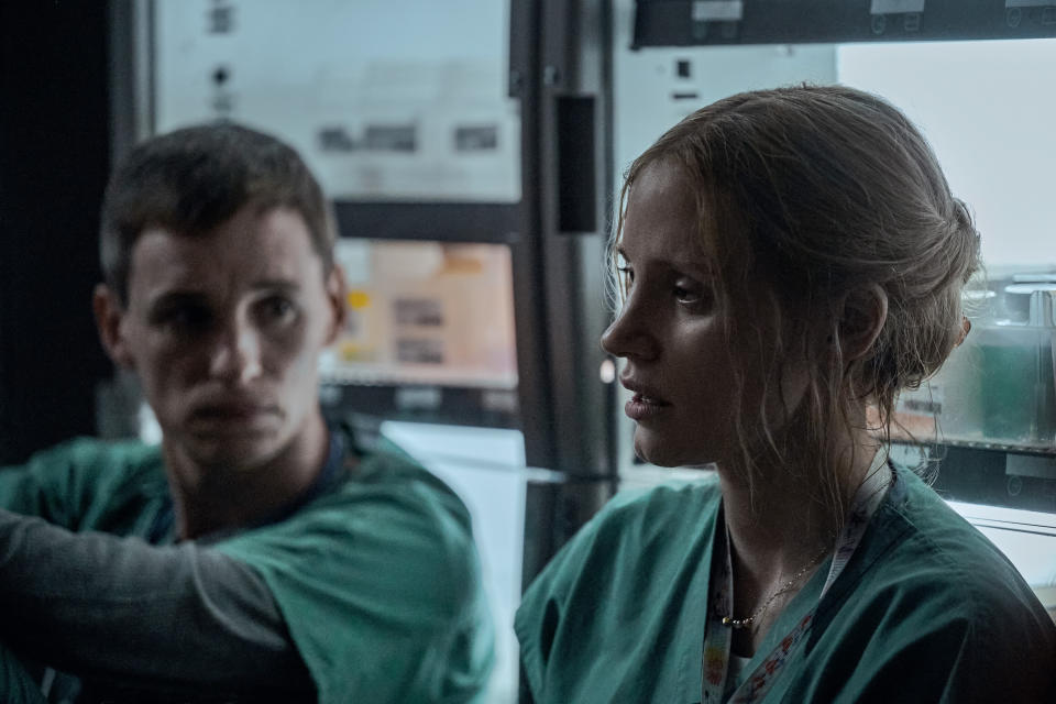 Eddie Redmayne as Charlie Cullen and Jessica Chastain as Amy Loughren in 'The Good Nurse'<span class="copyright">JoJo Whilden—Netflix</span>