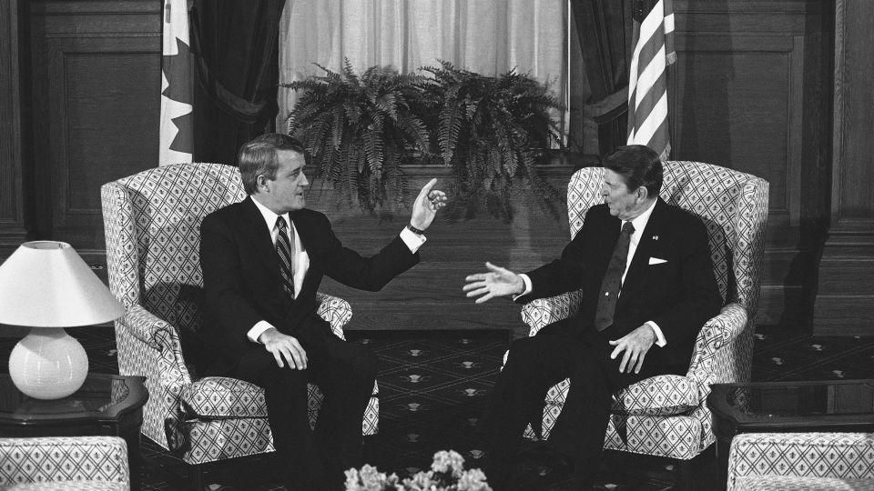 Former Canadian Prime Minister Brian Mulroney and Former US President Ronald Reagan on March 17, 1985 in Quebec City. - Scott Applewhite/AP
