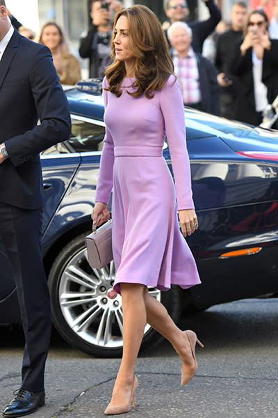 Kate Middleton recicla mini vestido lila