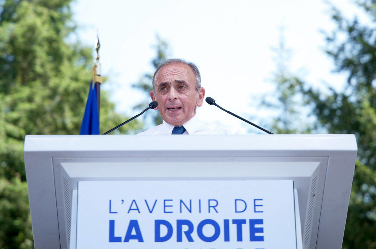 À la Fête de la Violette, Éric Zemmour tape sur LR pour tenter de séduire leurs électeurs