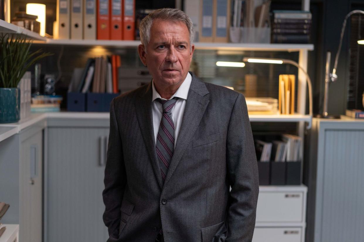 silent witness sean pertwee as di john flynn