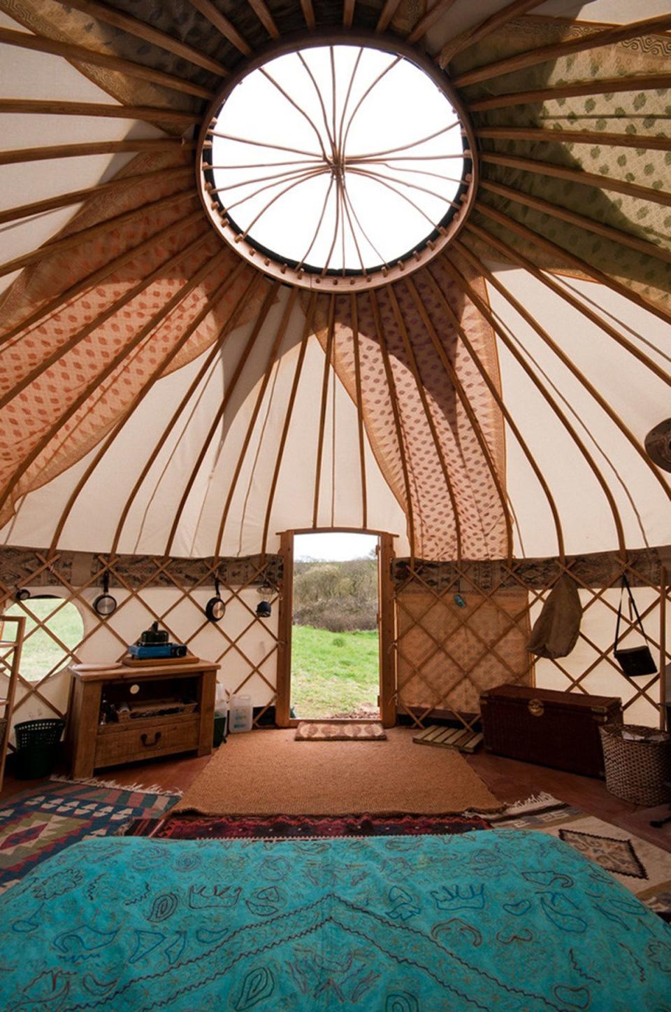 Cotna's cosy yurts