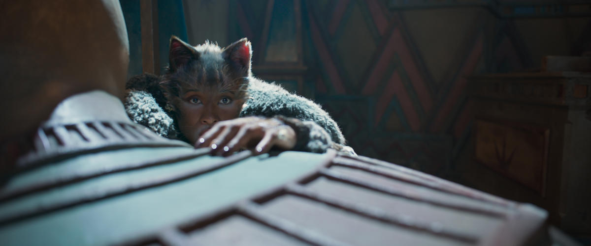 Cats' or: Why We Should Stop Worrying and Love the Tom Hooper Movie Musical