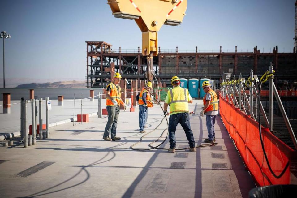 Some limited construction work is being done at the Hanford vitrification plant’s High Level Waste Facility, as work continues on its design.