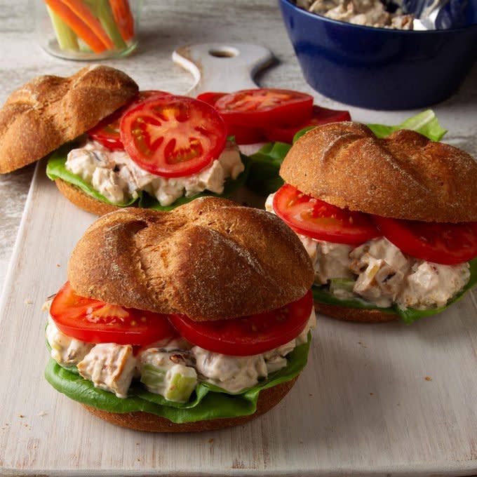 Barbecued Chicken Salad Sandwiches Exps Ft20 23027 F 0312 1