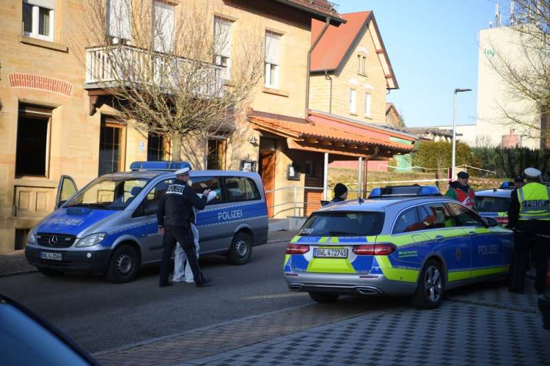 德國南部濱湖羅特鎮（Rot am See）的旅館24日驚傳槍擊案，釀6人死亡、2人重傷。（AP）