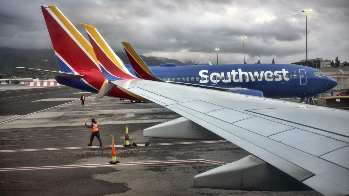 Why American and Southwest Airlines Canceled Thousands of Flights – Texas  Monthly