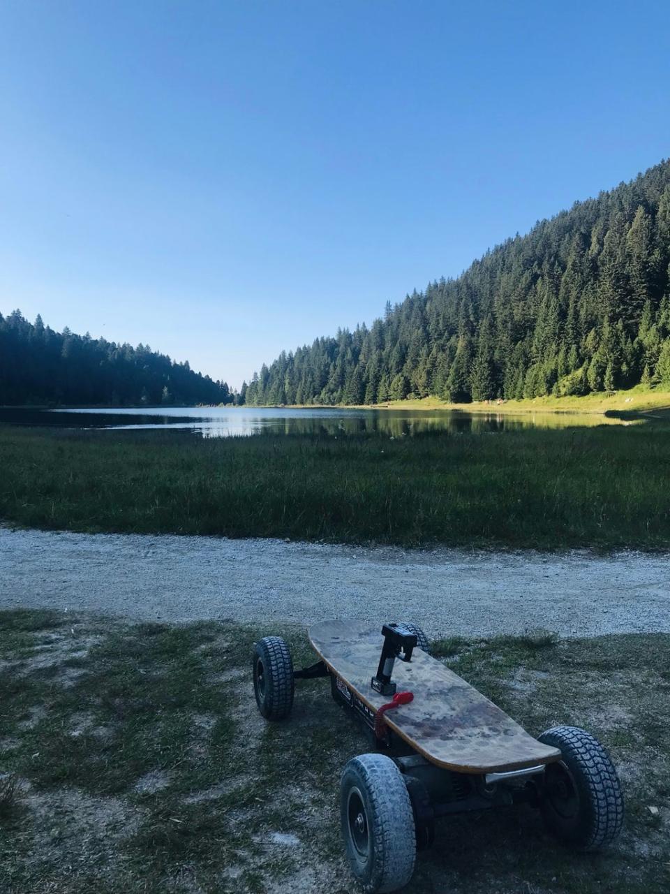 E-skateboarding around Lac de Tueda (Hannah Millington, PA)