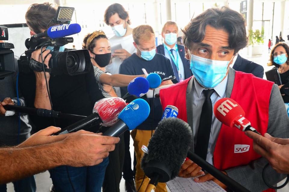 SNCF crisis director Jerome Attou gives a press briefing at Bordeaux St-Jean station (AFP via Getty Images)