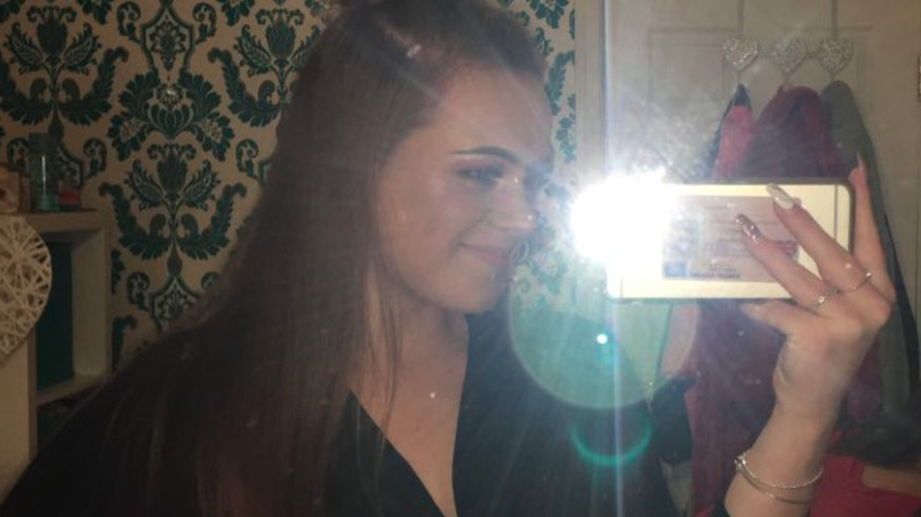 Zoe Scholefield shared a disturbing text message from a former boyfriend, and received an outpouring of support. Photo: Twitter/ScholefieldZoe