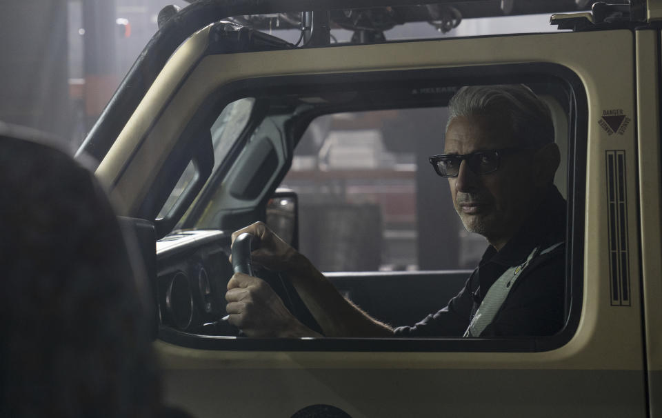 En esta imagen proporcionada por Universal Pictures Jeff Goldblum en una escena de "Jurassic World Dominion". (Universal Pictures/Amblin Entertainment vía AP)