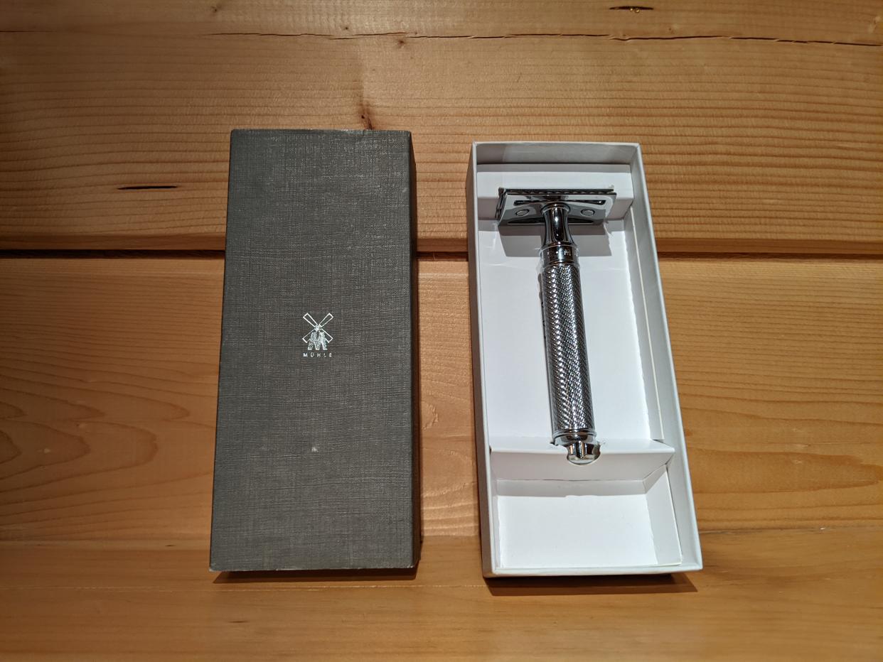 Mühle Traditional Chrome ‘Twist’ Closed-Comb Safety Razor in box