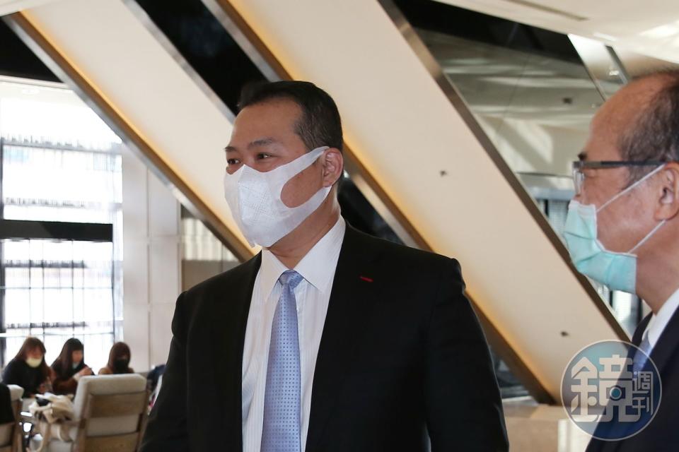 台中商銀前董事長王貴鋒涉嫌掏空公款近10億元遭到起訴。