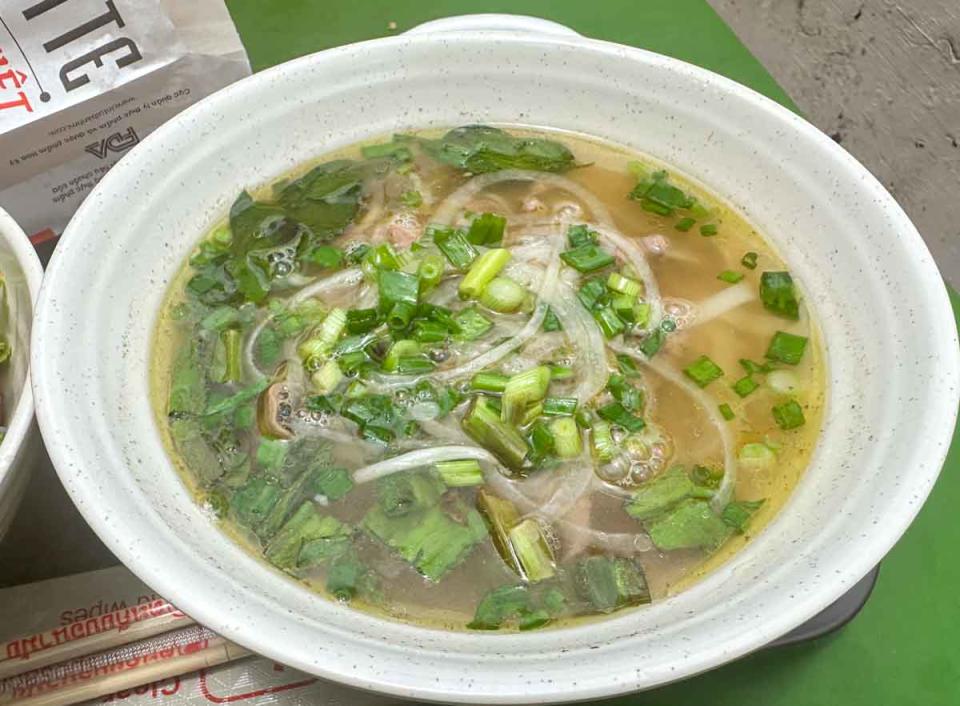 baguette huong viet - beef pho