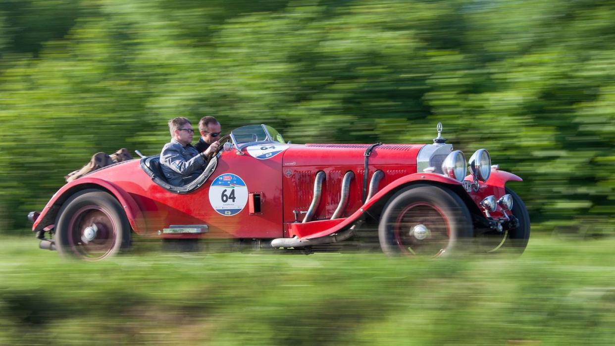 Bella Macchina in Bella Italia: Die Mille Miglia richtet sich eher an solventere Oldtimer-Besitzer oder auch an Werke, die ihren musealen Kostbarkeiten aus der Sammlung stilechten Auslauf gönnen wollen.