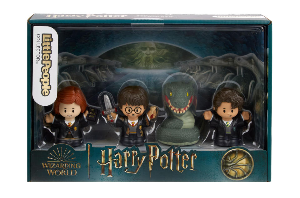 Hogwarts with New Fisher-Price Little People Collector Sets