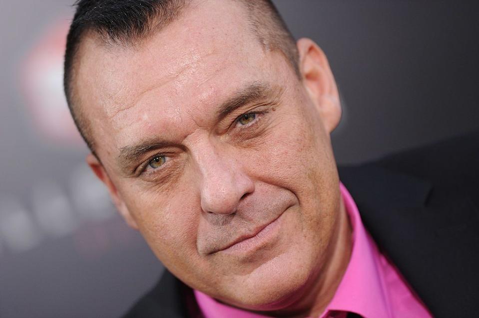 headshot of hollywood actor tom sizemore at a film premier