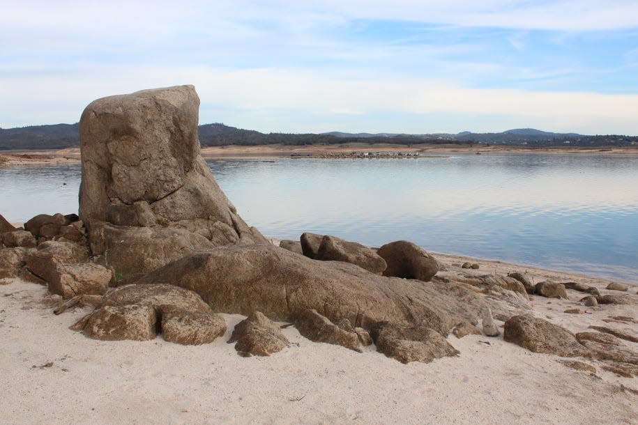 Folsom Lake is producing solid rainbow trout and king salmon fishing at this time. The lake also features great fishing for smallmouth, spotted and largemouth bass and channel catfish.