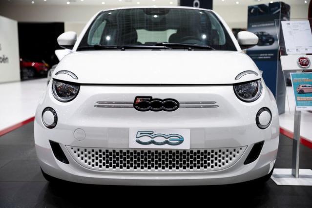 Fiat stops selling the 500 petrol model as planned, but has a surprising  backup plan! - ItalPassion