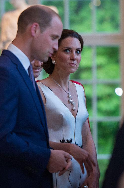 Kate goes glam for garden party