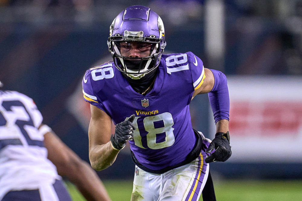 Yahoo Fantasy Sports on X: What are the key takeaways from our debut first  round mock draft? @scott_pianowski and @daltondeldon give their initial  thoughts on the first 12 picks on today's podcast!