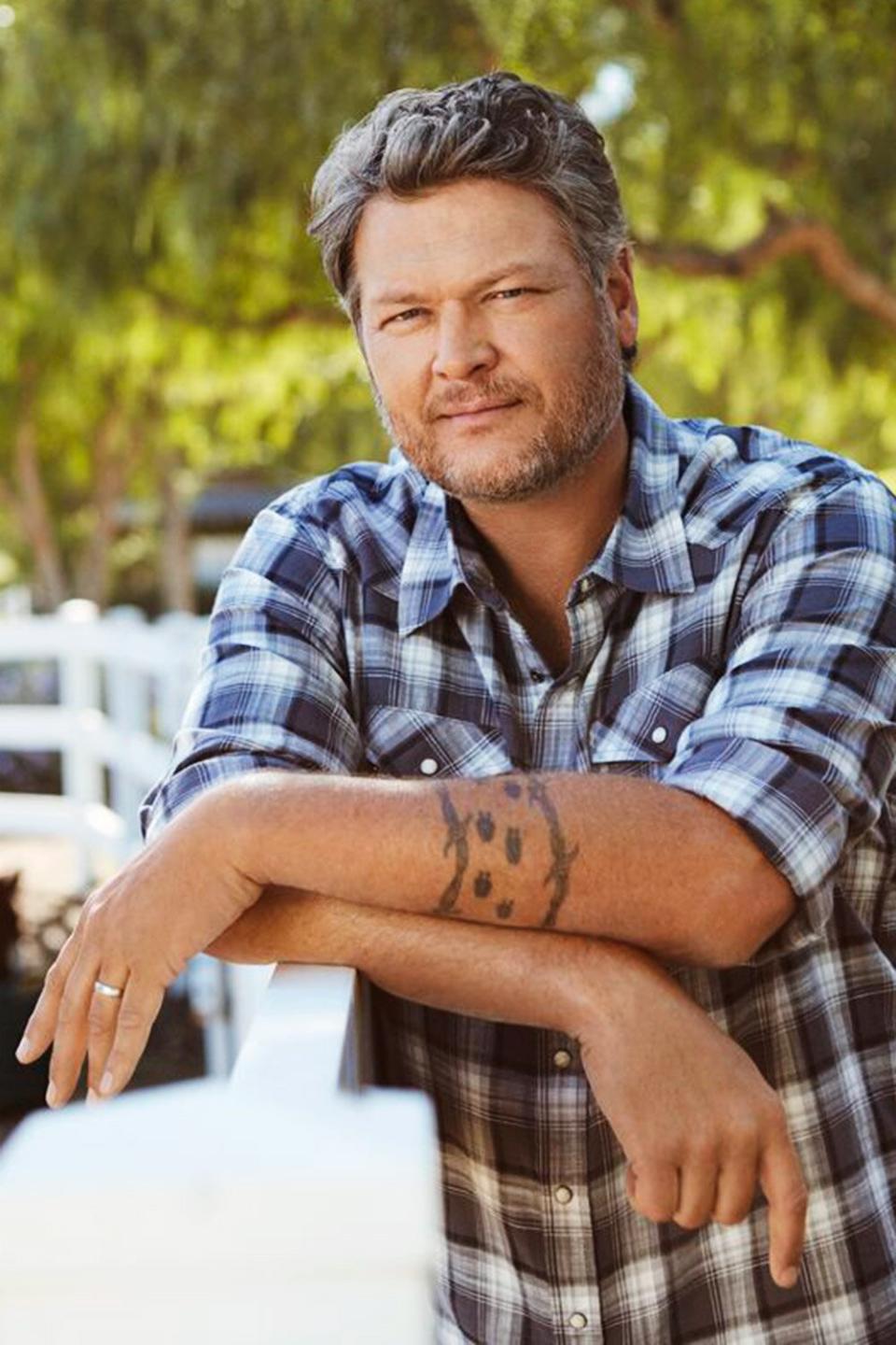 Blake Shelton Reveals How Gwen Stefani Influenced His New Lands’ End Collection: ‘She’s So Into It’