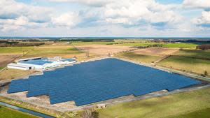 The 4.7 MWp Calvörde solar park, located in the state of Sachsen-Anhalt. The project was completed in December 2015, developed and built by Solarcentury.