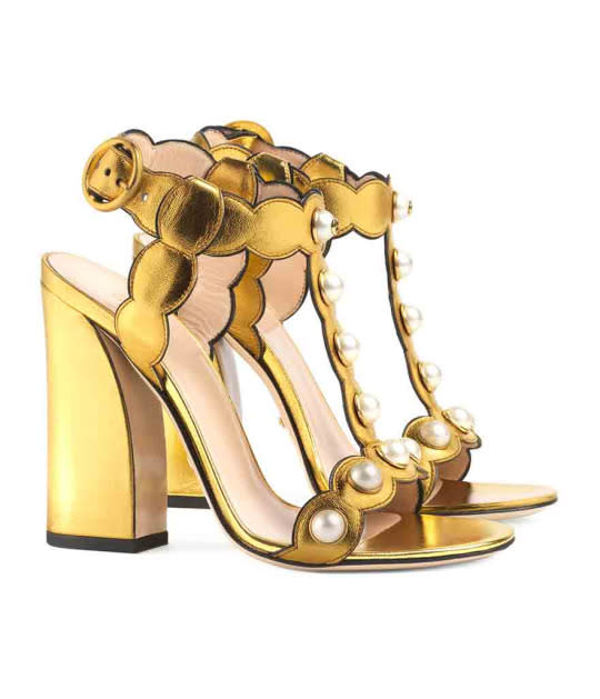 Gucci Willow Leather T-Strap Sandals in Gold Leather