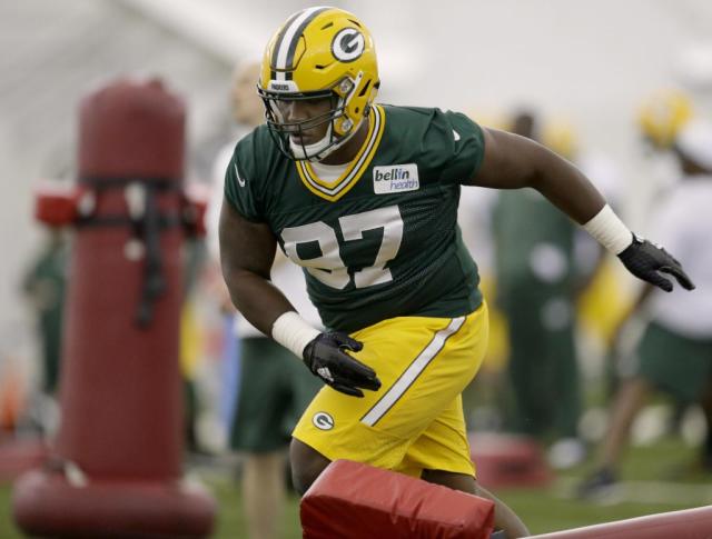 Kenny Clark and Dean Lowry join the Packers