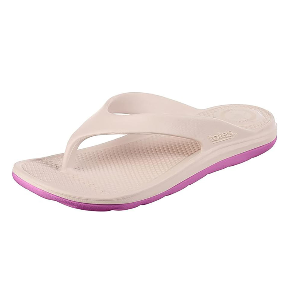 amazon-totes-ara-thong-sandal