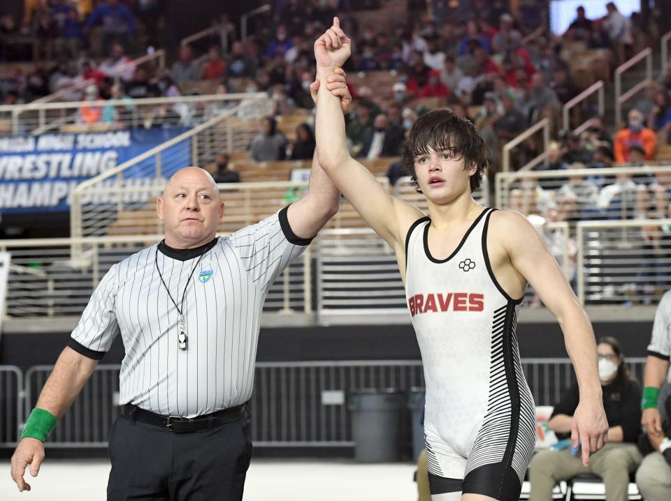 Lake Gibson's Brendon Abdon defeated Palmetto Ridge's Roman Garcia 5-0 to the 152-pound state title.