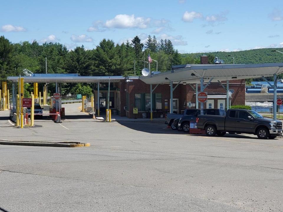 Residents and elected officials in Vanceboro, Maine say the Vanceboro Port of Entry border crossing that leads into McAdam, NB is preparing to close for 12 hours a day starting in the fall. (Shane Fowler/CBC News - image credit)