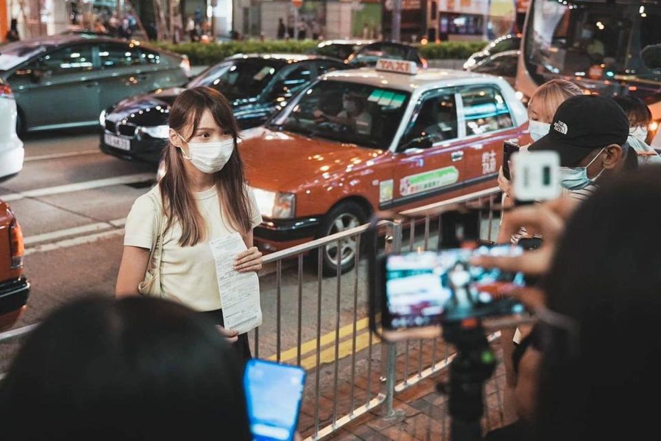 周庭決定棄保流亡加拿大，港警6日正式對她展開通緝。（翻攝自周庭IG）