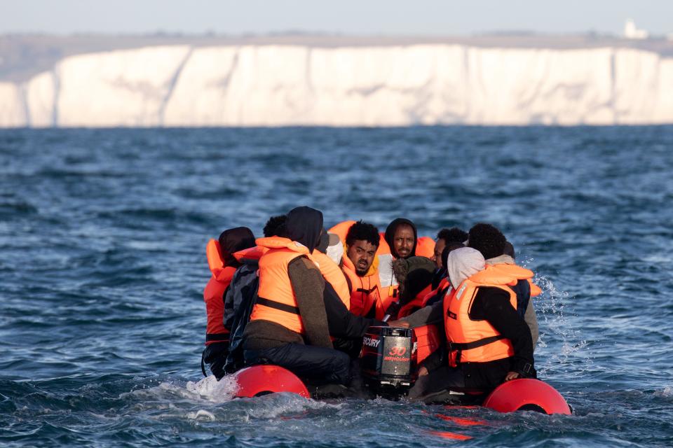 UK and France have agreed to co-operate on migrant crossings (Getty Images)