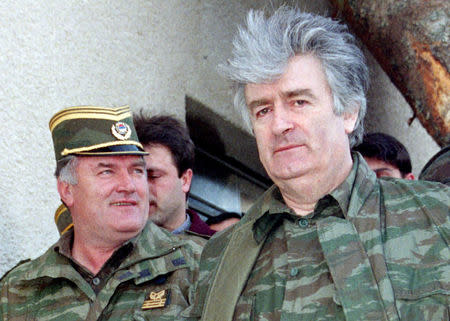 FILE PHOTO: Bosnian Serb wartime leader Radovan Karadzic (R) and Bosnian Serb wartime general Ratko Mladic in Banja Luka, Bosnia and Herzegovina, April, 1995. REUTERS/Ranko Cukovic/File Photo