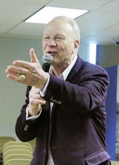 Former University of Oklahoma football coach Barry Switzer visits in 2019 with a large group of Bartlesville civic and business leaders to discuss a sports business proposal. Switzer is one of only three coaches to have won a national college championship and Super Bowl title. Mike Tupa/Examiner-Enterprise
(Photo: Bartlesville Examiner-Enterprise)