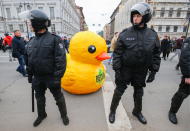 <p>Riot police officers seen during an unauthorised opposition protest in St. Petersburg’s Alexander Garden, Russia, May 5, 2018. (Photo: Peter Kovalev\TASS via Getty Images) </p>