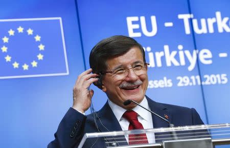 Turkish Prime Minister Ahmet Davutoglu takes part in a news conference following a EU-Turkey summit in Brussels, Belgium November 29, 2015. REUTERS/Yves Herman