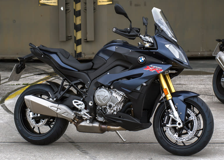 2017-bmw-s1000XR-101