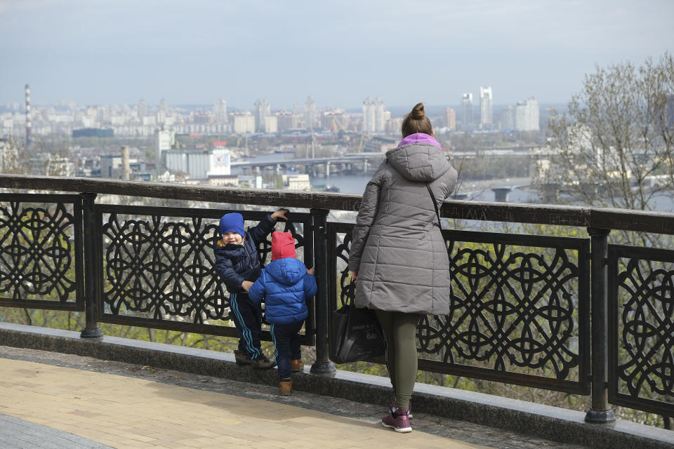 KYIV, UKRAINE - APRIL 25: Residents of the Ukrainian capital Kyiv can walk freely in the streets and at the city's park enjoying a beautiful spring day after weeks of Russian attacks on April 25, 2022.. (Photo by Dogukan Keskinkilic/Anadolu Agency via Getty Images)