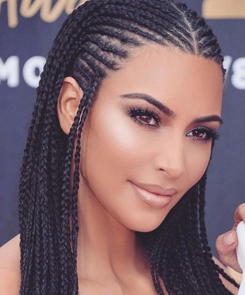 Kim Kardashian afirma que una crema la mantiene bella y radiante.<a href="https://www.instagram.com/kimkardashian/" rel="nofollow noopener" target="_blank" data-ylk="slk:Foto: Kim Kardashian/Instagram;elm:context_link;itc:0;sec:content-canvas" class="link "> Foto: Kim Kardashian/Instagram</a>