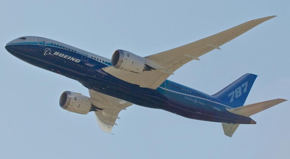 Boeing 787再出包 系統漏洞可能讓發電機失效