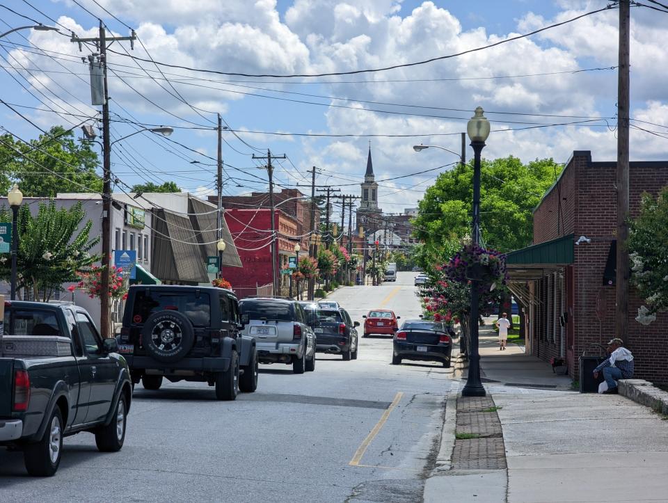 Initial work on a streetscape project in Hendersonville's Seventh Avenue District could begin as early as this month, bringing decorative lighting, trees, benches and bumpouts as well as street closures.