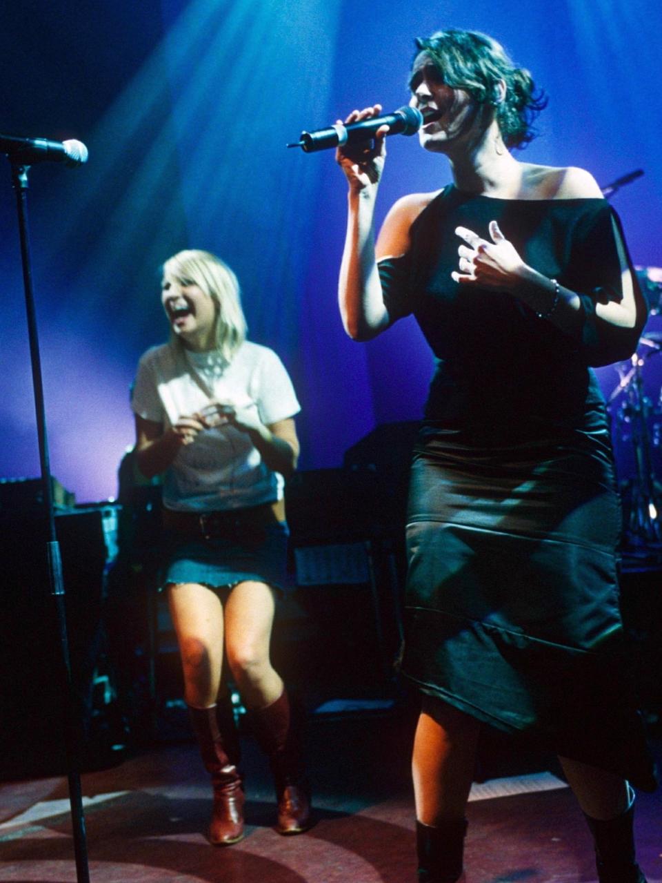 Sia (left) and Sophie Barker perform at a Zero 7 gig in 2001Rex Features