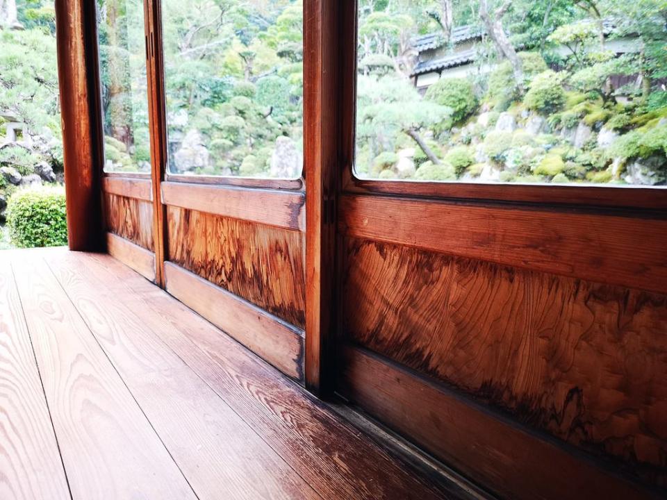 This room may look spartan but it is luxurious in its very simplicity. The Ishitanis made their fortune in the timber trade and weren't afraid of flaunting it.